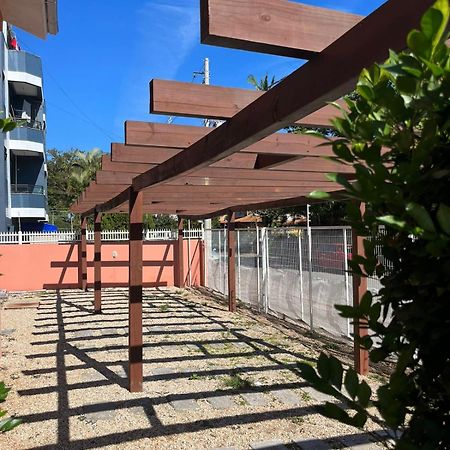 Dom Pedrito Apart Hotel Florianopolis Exterior photo